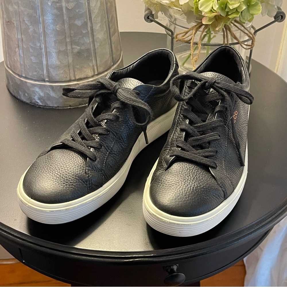 ECCO Soft 60 Anniversary Edition Size 42 (10.5-11)